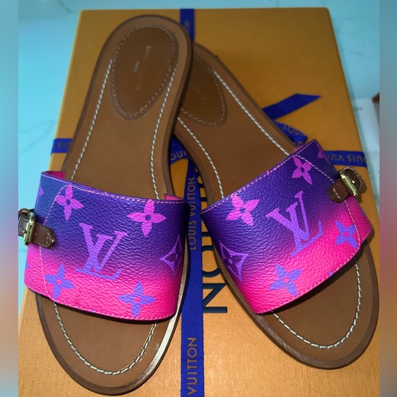 LV Sandals! Lightly used, Kept in box, receipt available. Size 37 - Picture 1 of 6